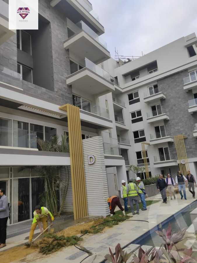 https://aqarmap.com.eg/en/listing/4063692-for-sale-cairo-new-cairo-compounds-mountain-view-hyde-park