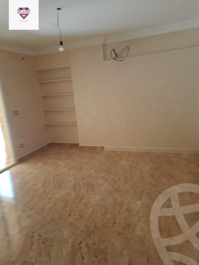 https://aqarmap.com.eg/ar/listing/4210252-for-rent-cairo-new-cairo-compounds-fifth-square