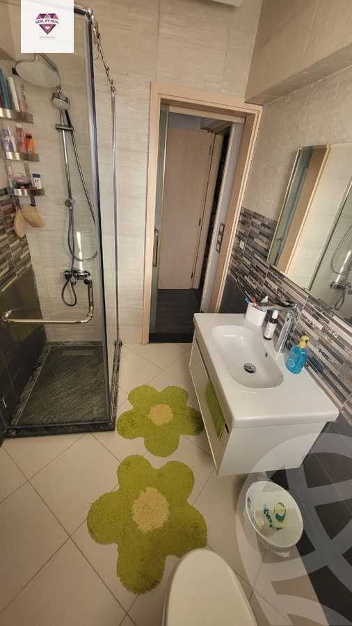 https://aqarmap.com.eg/en/listing/4224493-for-sale-cairo-new-cairo-lrhb-city-phase-1-ahmed-rami-st