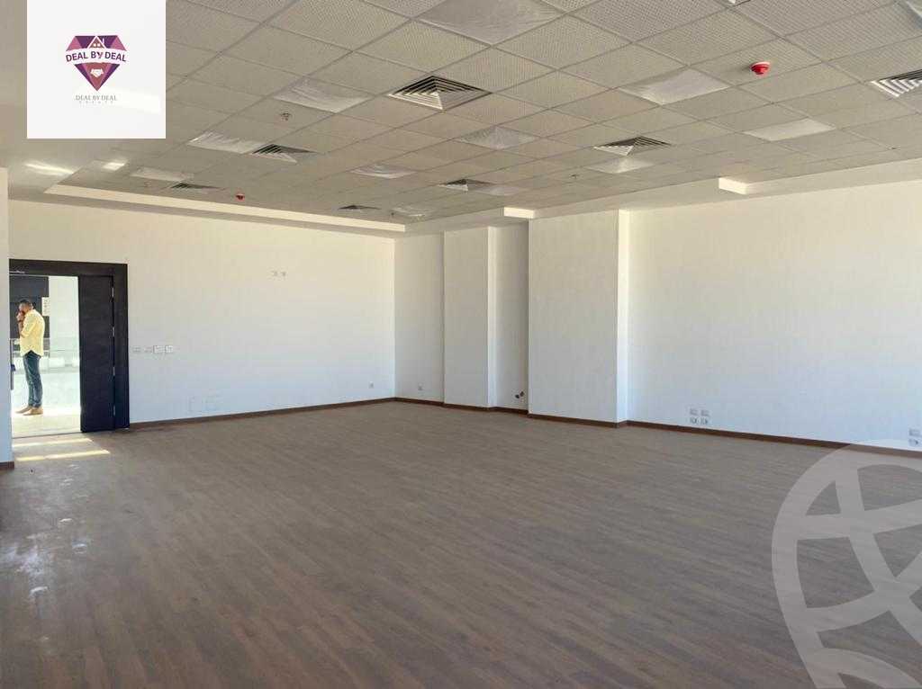 https://aqarmap.com.eg/en/listing/4231808-for-sale-cairo-new-cairo-compounds-sntrw-mwl