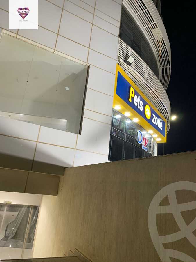 https://aqarmap.com.eg/ar/listing/4263888-for-sale-new-cairo-life-gate-mall-ic
