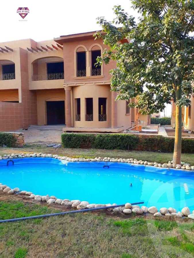 https://aqarmap.com.eg/ar/listing/4357446-for-sale-cairo-new-cairo-compounds-moon-valley