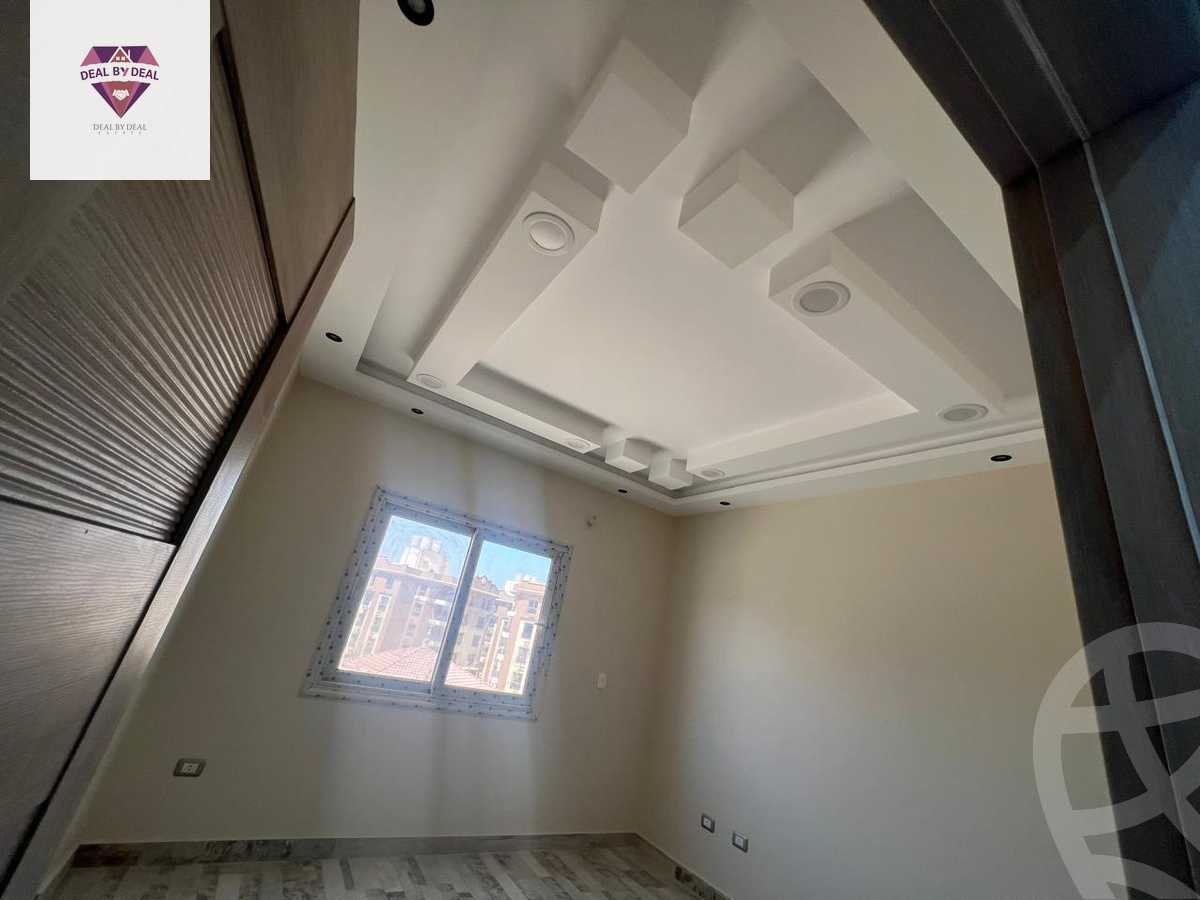 https://aqarmap.com.eg/en/listing/5020859-for-sale-cairo-new-cairo-compounds-town-residence