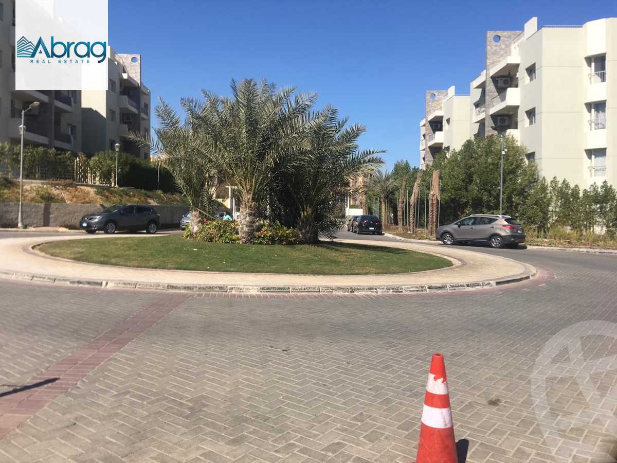 https://aqarmap.com.eg/en/listing/4229248-for-sale-cairo-el-sheikh-zayed-city-compounds-dh-drys