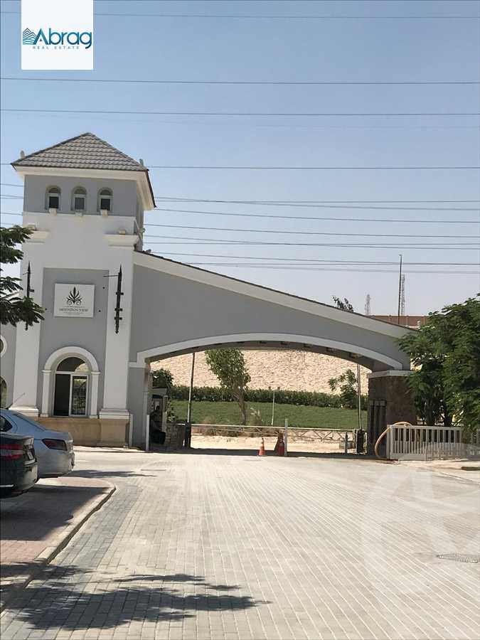 https://aqarmap.com.eg/ar/listing/3973067-for-sale-cairo-6th-of-october-compounds-mountain-view-giza-plateau