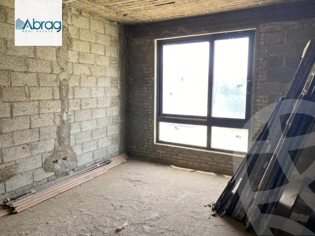 https://aqarmap.com.eg/ar/listing/3626780-for-sale-cairo-el-sheikh-zayed-city-compounds-kmbwnd-wyst-twn-swdyk
