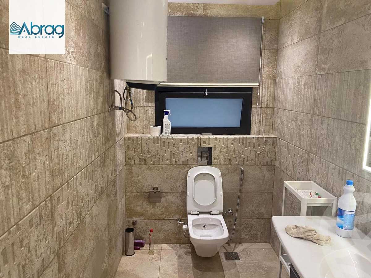 https://aqarmap.com.eg/en/listing/4260406-for-rent-cairo-el-sheikh-zayed-city-compounds-kmbwnd-wyst-twn-swdyk