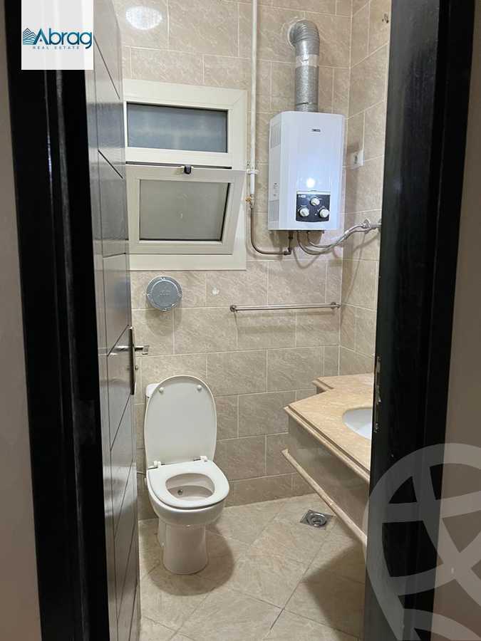 https://aqarmap.com.eg/ar/listing/3999010-for-rent-cairo-el-sheikh-zayed-city-compounds-dh-drys