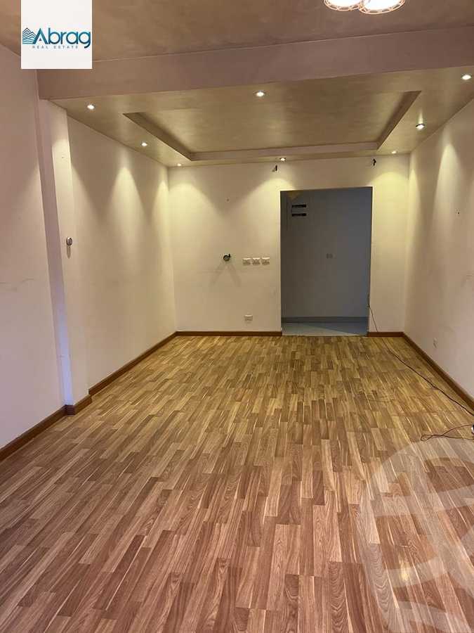https://aqarmap.com.eg/ar/listing/3999010-for-rent-cairo-el-sheikh-zayed-city-compounds-dh-drys