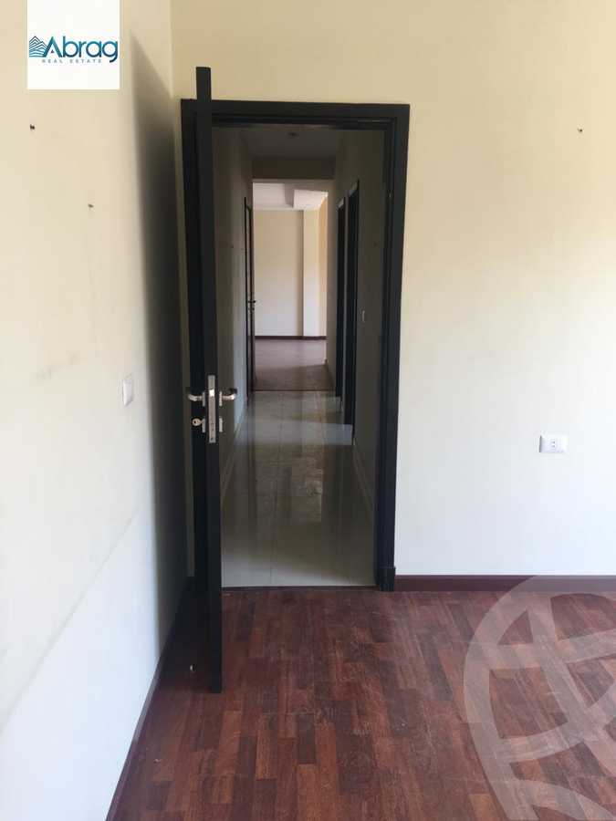 https://aqarmap.com.eg/ar/listing/4353748-for-sale-cairo-el-sheikh-zayed-city-compounds-dh-drys