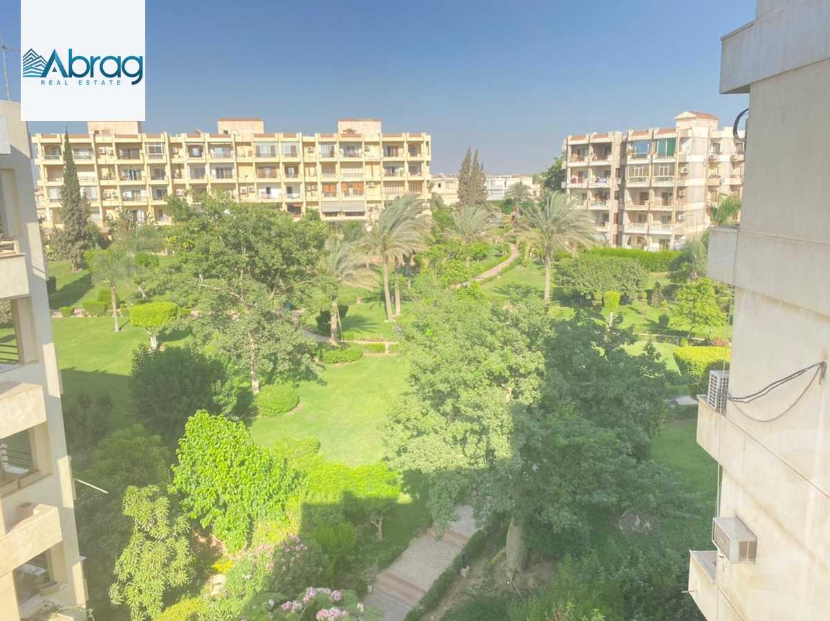 https://aqarmap.com.eg/ar/listing/4153163-for-sale-cairo-el-sheikh-zayed-city-compounds-in-sheikh-zayed-zayed-2000
