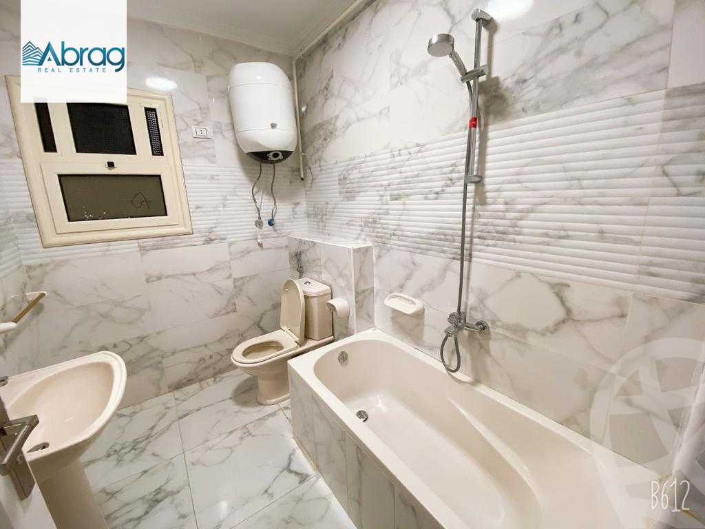 https://aqarmap.com.eg/ar/listing/3879502-for-rent-cairo-el-sheikh-zayed-city-compounds-in-sheikh-zayed-beverly-hills