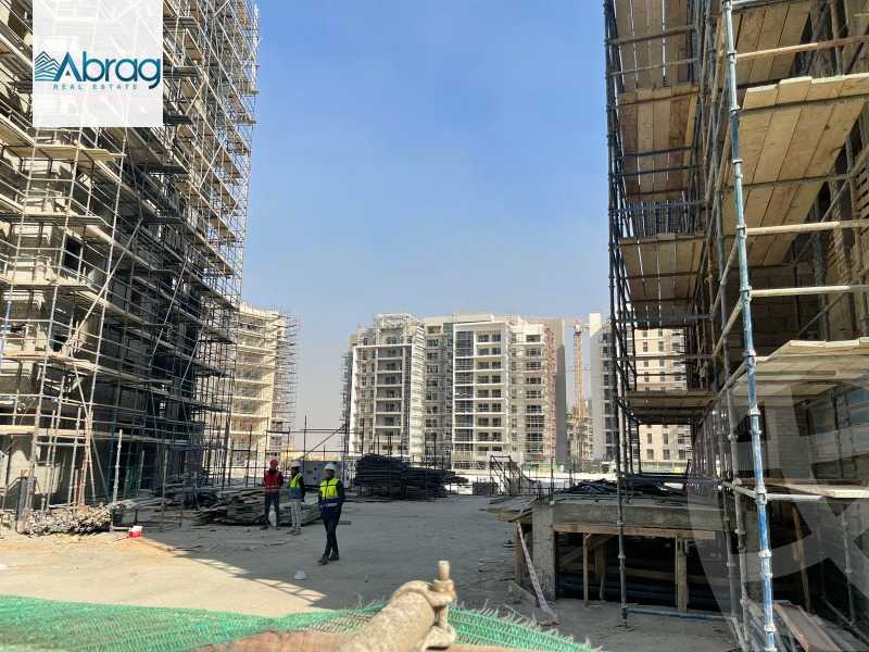 https://aqarmap.com.eg/ar/listing/5293959-for-sale-cairo-el-sheikh-zayed-city-compounds-zyd-wr-llttwyr-z-tower