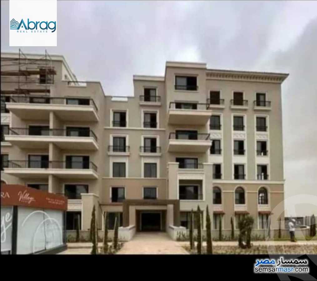 https://aqarmap.com.eg/ar/listing/5301479-for-sale-cairo-el-sheikh-zayed-city-compounds-kmbwnd-fyldj-wyst-dr-llttwyr
