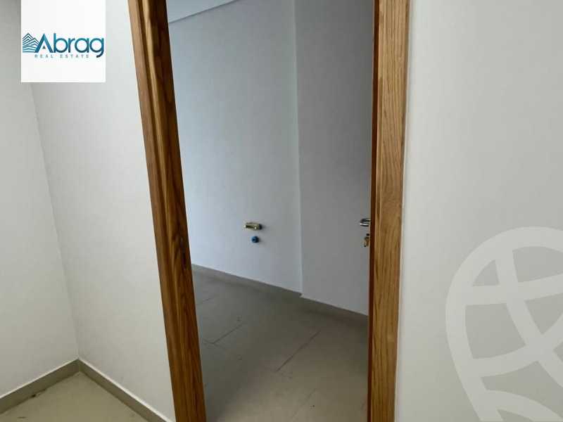 https://aqarmap.com.eg/ar/listing/5516075-for-sale-cairo-el-sheikh-zayed-city-lshykh-zyd-ljdyd-vye