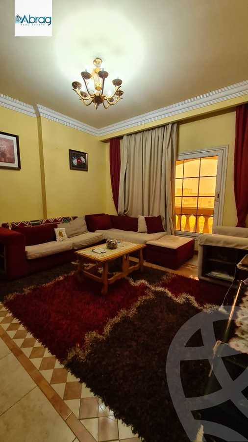 https://aqarmap.com.eg/en/listing/5674376-for-sale-cairo-el-sheikh-zayed-city-compounds-el-yasmeen-compound