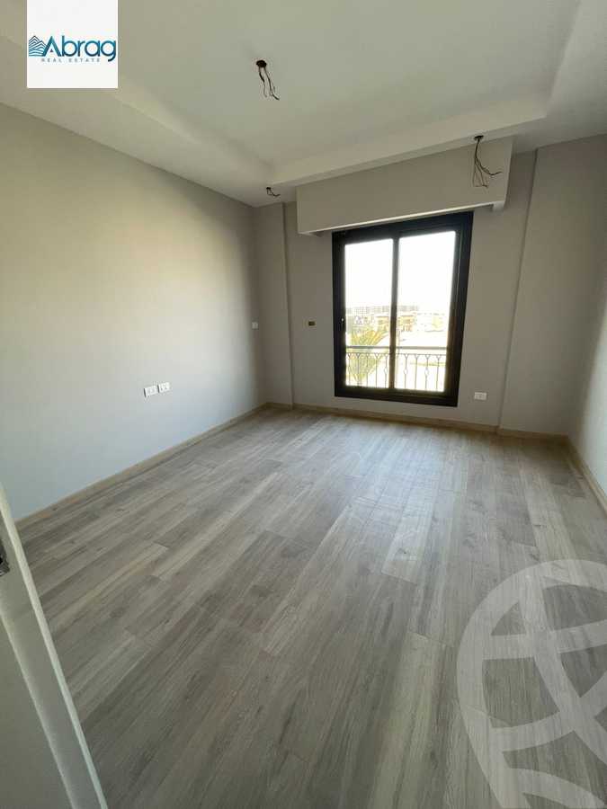 https://aqarmap.com.eg/ar/listing/6242269-for-rent-cairo-el-sheikh-zayed-city-compounds-kmbwnd-fyldj-wyst-dr-llttwyr
