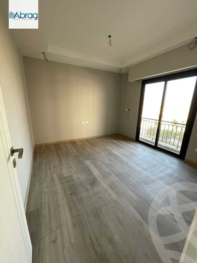 https://aqarmap.com.eg/ar/listing/6242269-for-rent-cairo-el-sheikh-zayed-city-compounds-kmbwnd-fyldj-wyst-dr-llttwyr