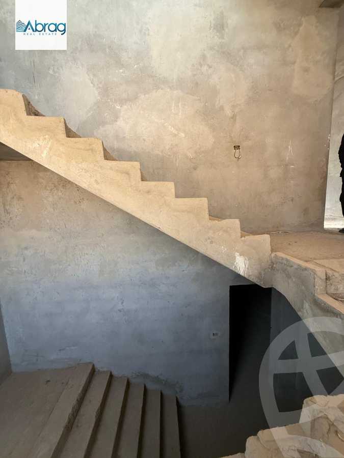 https://aqarmap.com.eg/ar/listing/6259845-for-sale-cairo-el-sheikh-zayed-city-compounds-kmbwnd-ljry-swdyk