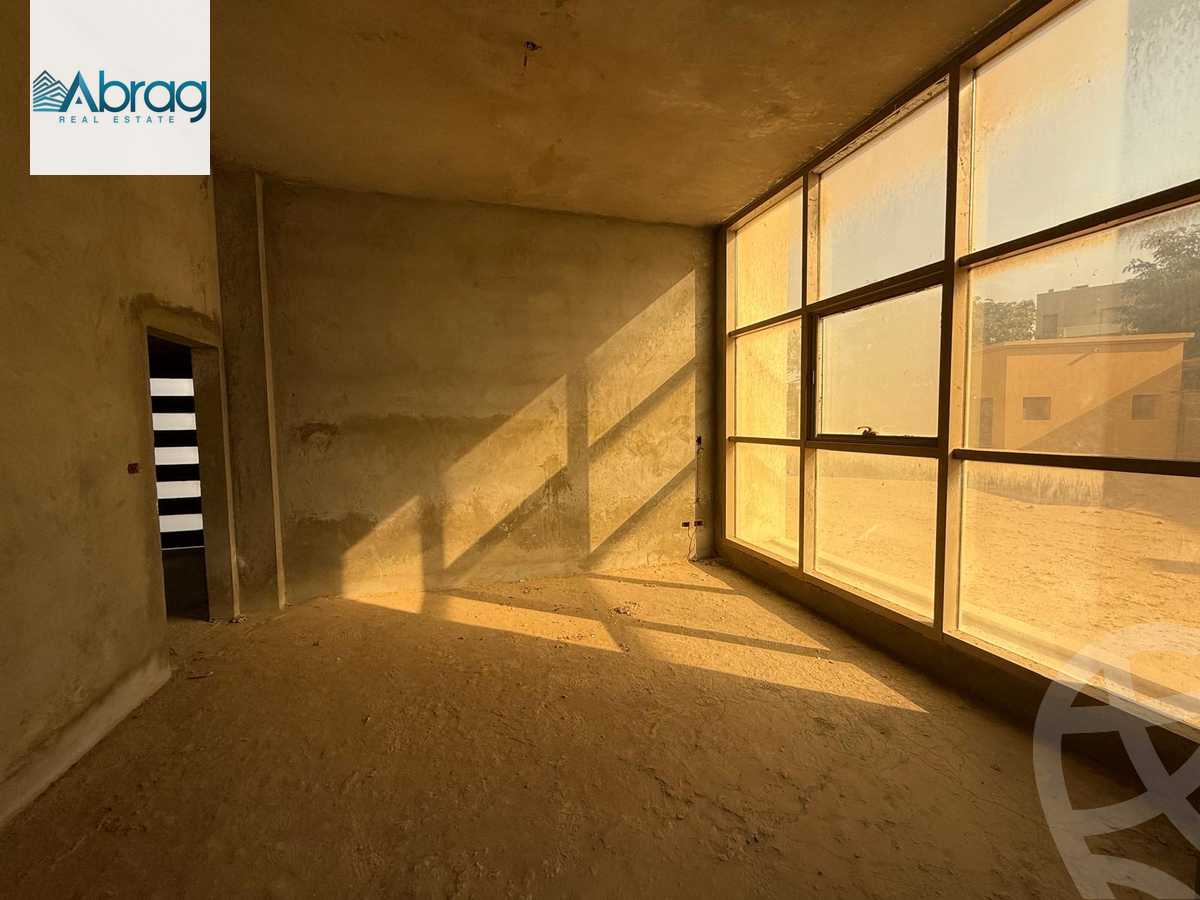 https://aqarmap.com.eg/ar/listing/6259845-for-sale-cairo-el-sheikh-zayed-city-compounds-kmbwnd-ljry-swdyk