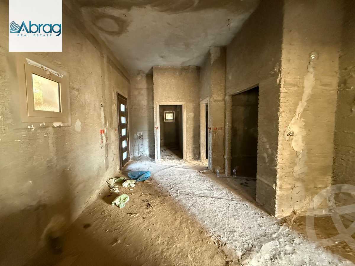 https://aqarmap.com.eg/ar/listing/6259845-for-sale-cairo-el-sheikh-zayed-city-compounds-kmbwnd-ljry-swdyk