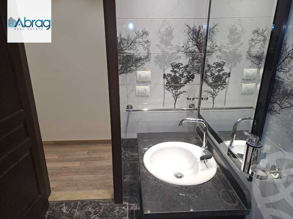 https://aqarmap.com.eg/en/listing/6320709-for-sale-cairo-el-sheikh-zayed-city-compounds-continental-gardens