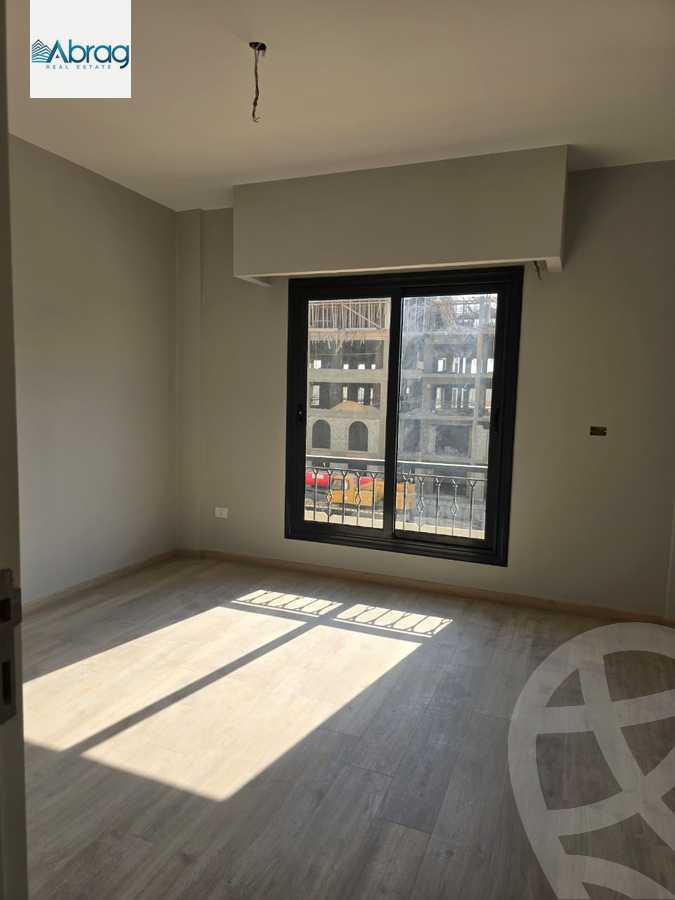 https://aqarmap.com.eg/ar/listing/6597583-for-rent-cairo-el-sheikh-zayed-city-compounds-kmbwnd-fyldj-wyst-dr-llttwyr