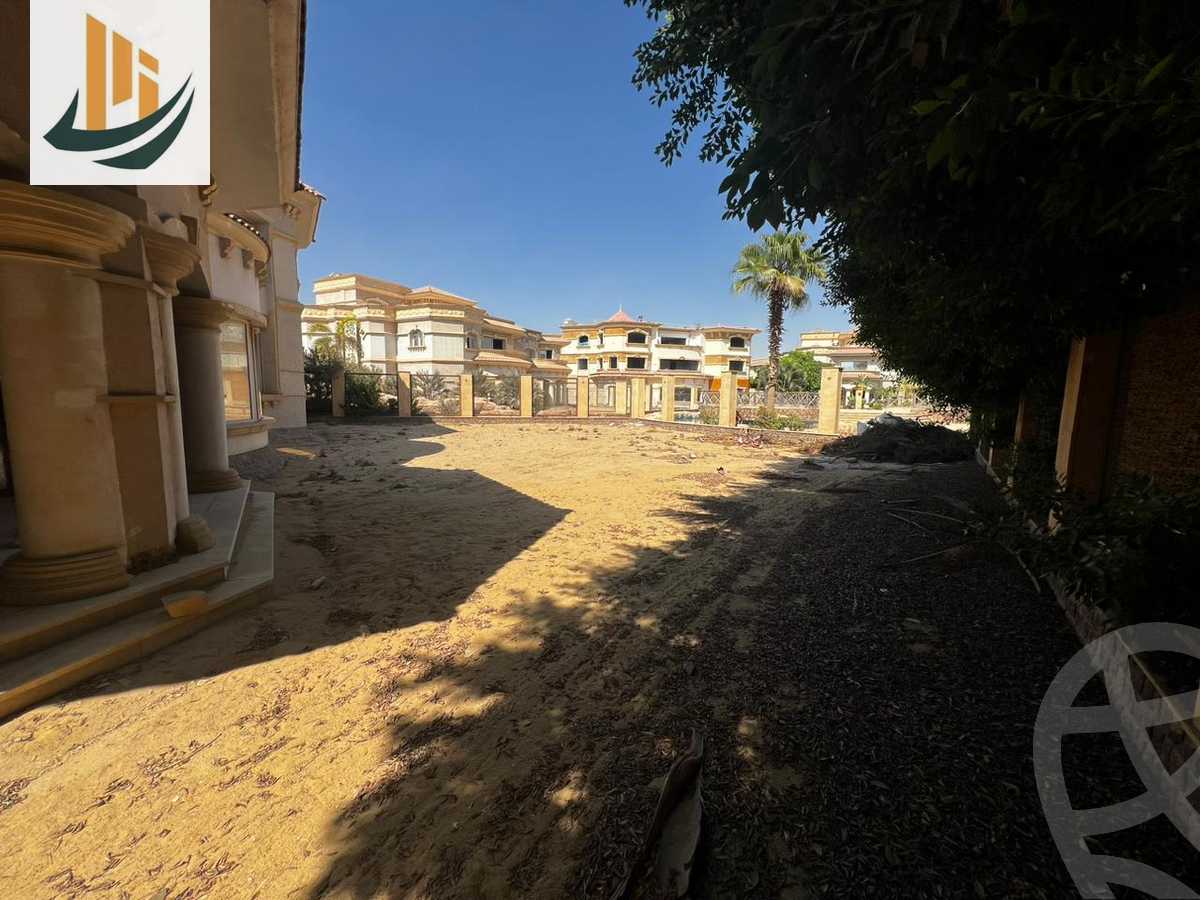 https://aqarmap.com.eg/ar/listing/5782584-for-sale-cairo-new-cairo-compounds-royal-lagoon