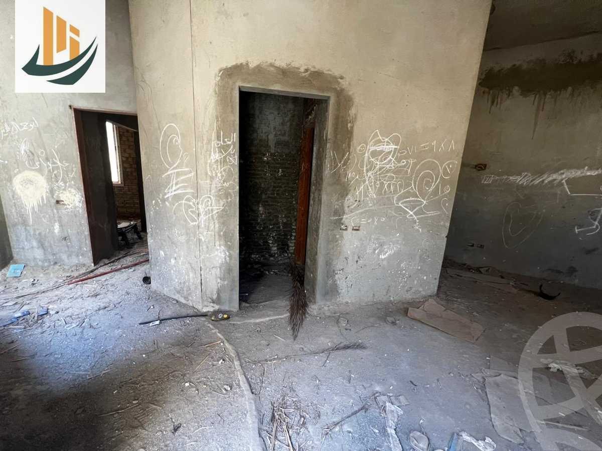 https://aqarmap.com.eg/ar/listing/5782584-for-sale-cairo-new-cairo-compounds-royal-lagoon