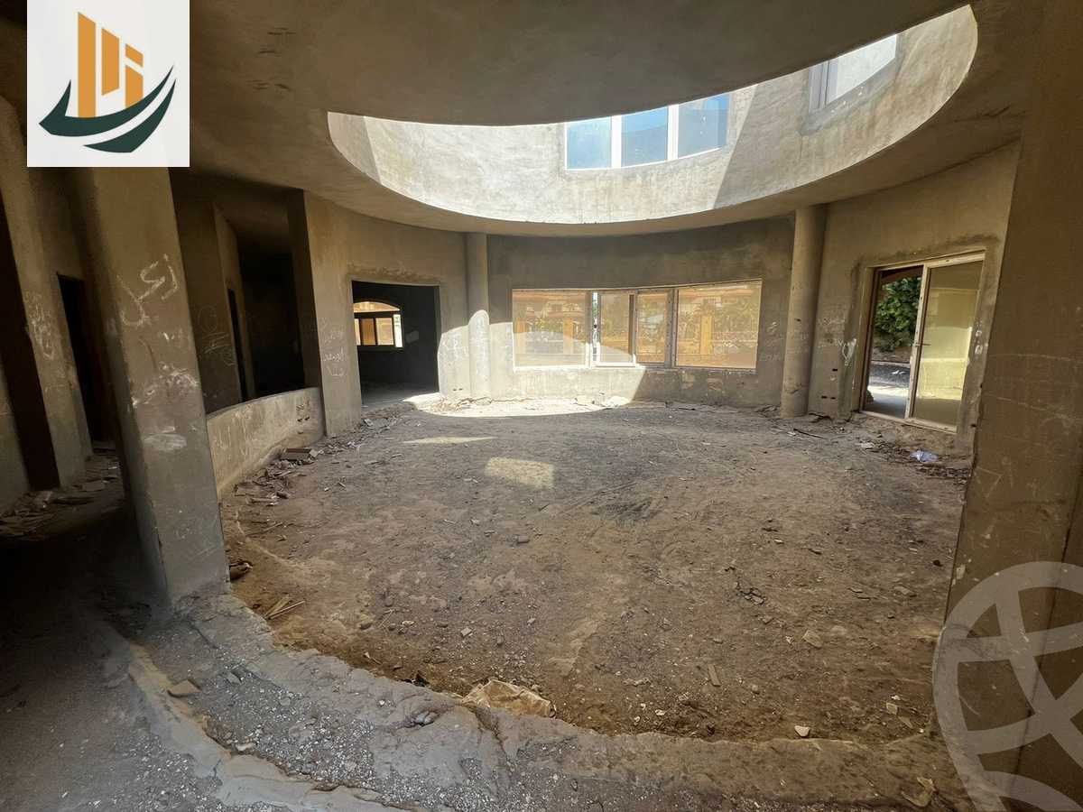 https://aqarmap.com.eg/ar/listing/5782584-for-sale-cairo-new-cairo-compounds-royal-lagoon