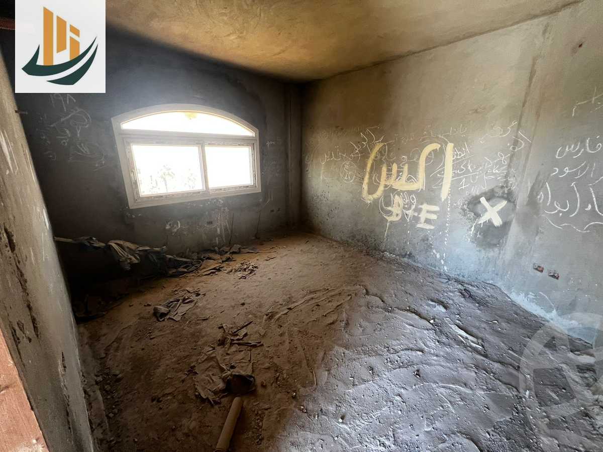 https://aqarmap.com.eg/ar/listing/5782584-for-sale-cairo-new-cairo-compounds-royal-lagoon
