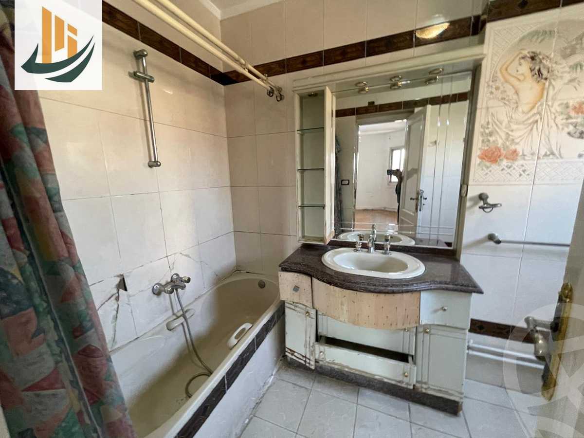 https://aqarmap.com.eg/ar/listing/6139118-for-sale-cairo-el-mohandesen-shareaa-ahmed-orabi