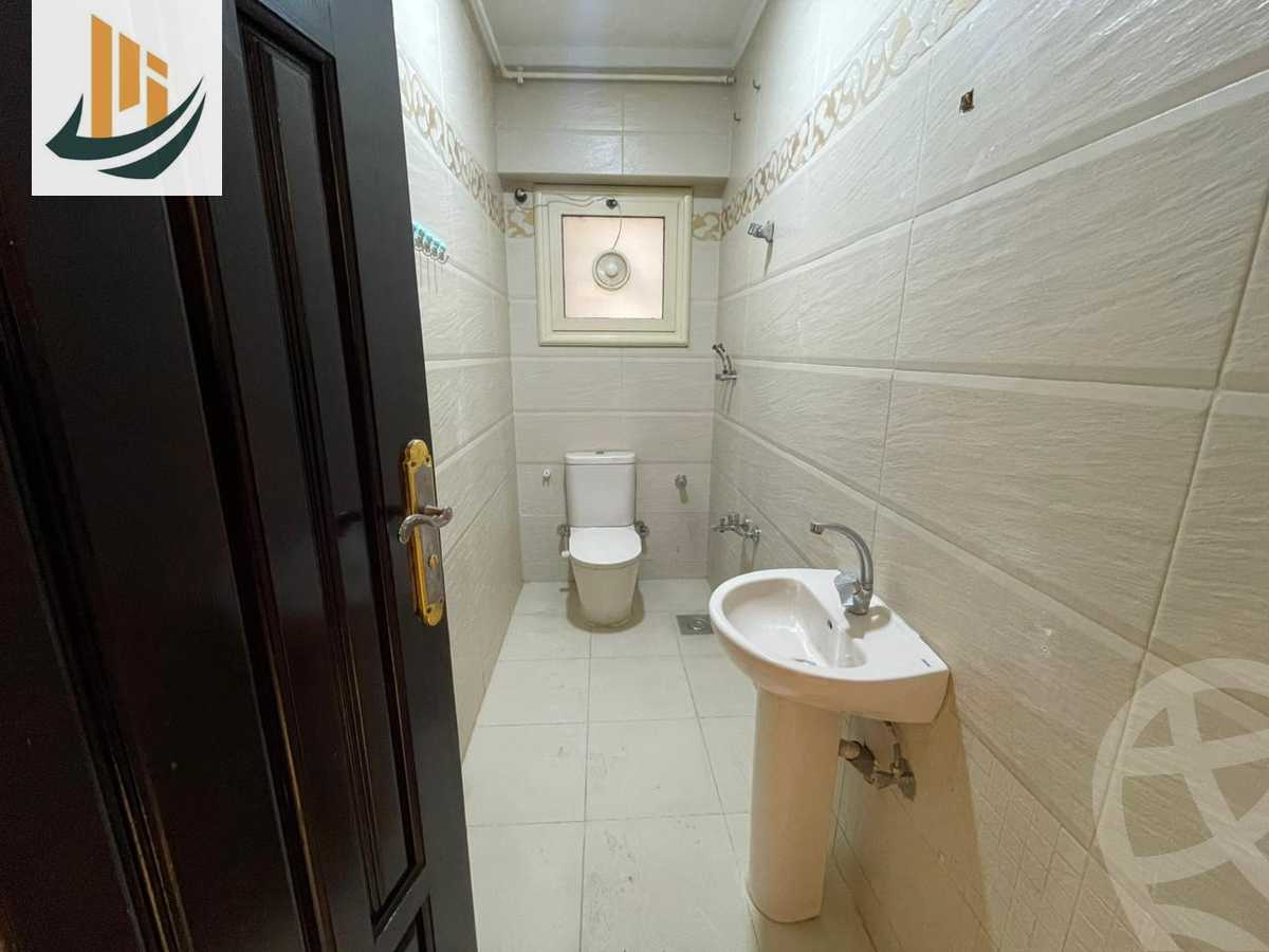 https://aqarmap.com.eg/ar/listing/6335350-for-rent-cairo-el-mohandesen-shareaa-ahmed-orabi