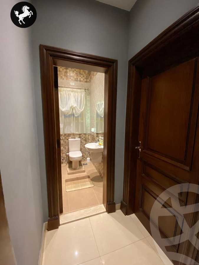 https://aqarmap.com.eg/en/listing/5408786-for-sale-cairo-el-sheikh-zayed-city-compounds-el-khamayel