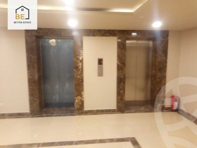 https://aqarmap.com.eg/ar/listing/2892076-for-rent-cairo-new-cairo-compounds-porto-cairo