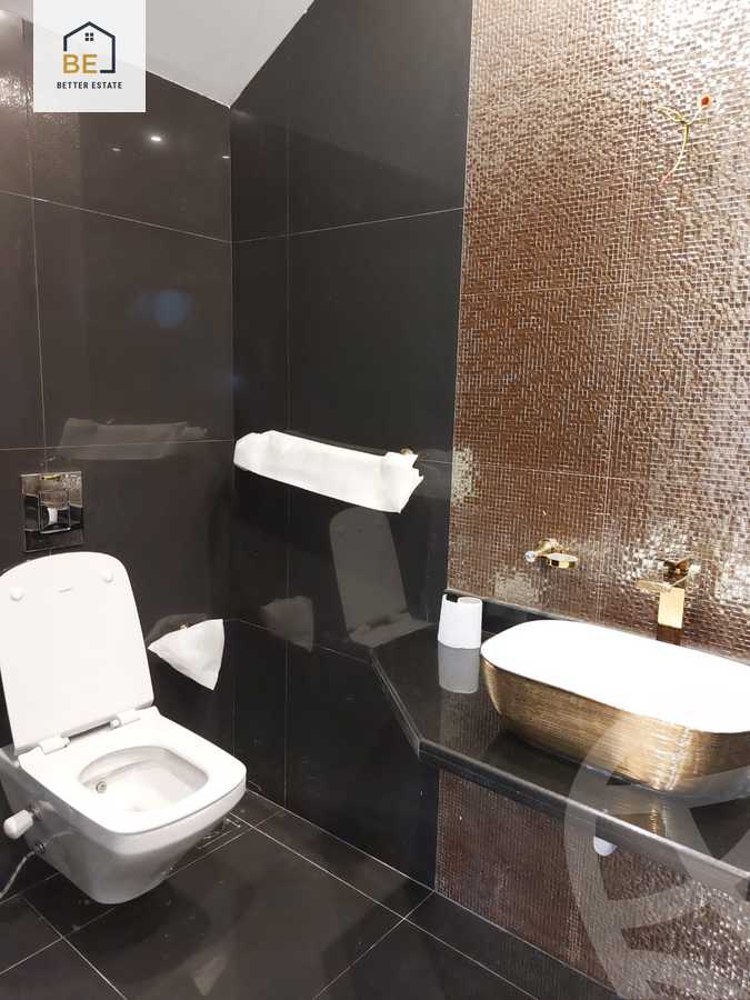 https://aqarmap.com.eg/ar/listing/3718775-for-rent-cairo-new-cairo-compounds-mountain-view-hyde-park
