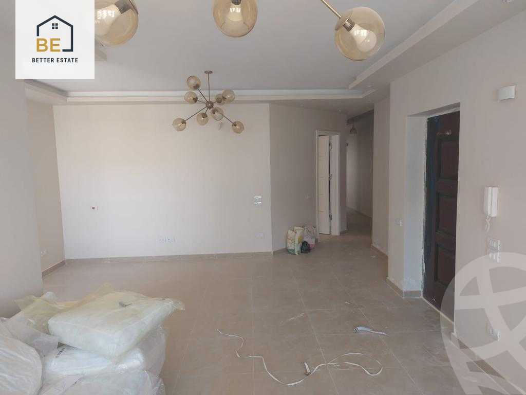 https://aqarmap.com.eg/en/listing/4096768-for-sale-cairo-new-cairo-compounds-mountain-view-hyde-park