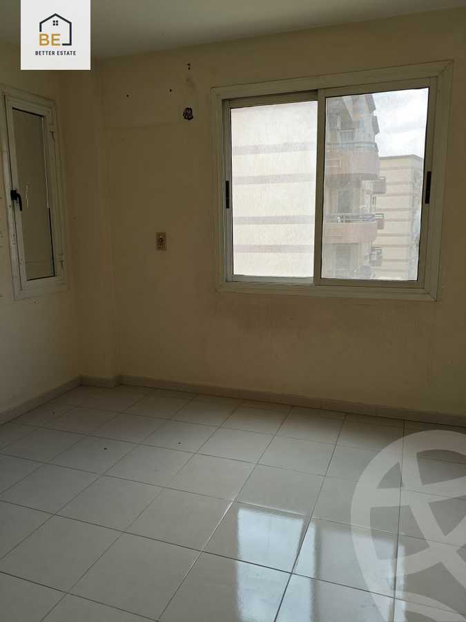 https://aqarmap.com.eg/en/listing/5684262-for-rent-cairo-new-cairo-lrhb-city-phase-4-mostafa-el-nahaas-st
