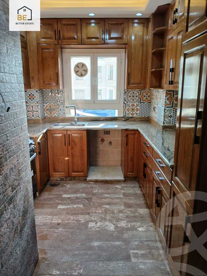 https://aqarmap.com.eg/en/listing/5736822-for-rent-cairo-new-cairo-compounds-hyde-park-centre-ville-hyde-park