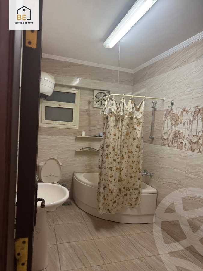 https://aqarmap.com.eg/en/listing/5900051-for-rent-cairo-new-cairo-compounds-hadayek-el-fedaa