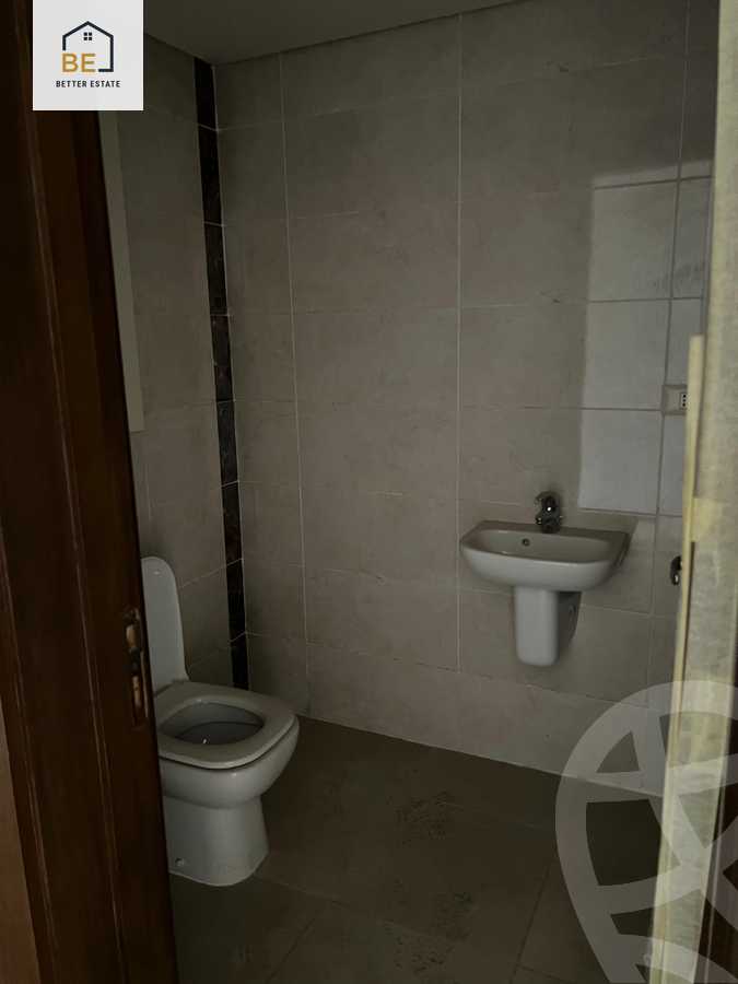 https://aqarmap.com.eg/en/listing/6124692-for-sale-cairo-new-cairo-compounds-porto-cairo-mall