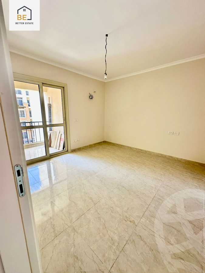 https://aqarmap.com.eg/ar/listing/6154250-for-rent-cairo-new-cairo-compounds-sarai-croons