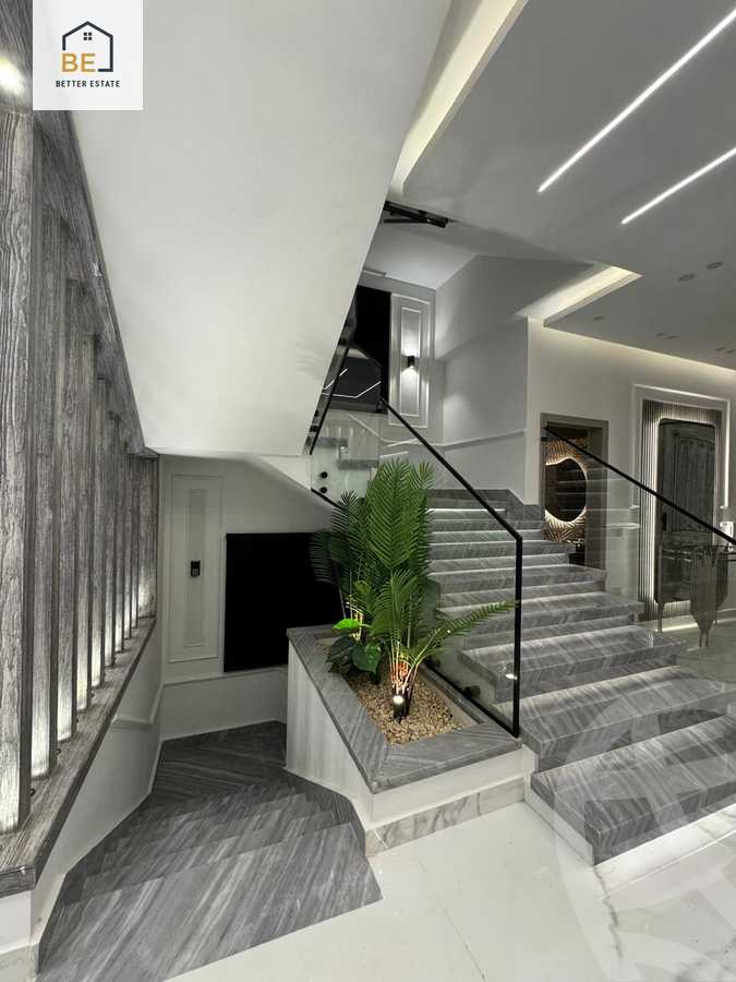 https://aqarmap.com.eg/ar/listing/6186049-for-sale-cairo-new-cairo-compounds-hyde-park-centre-ville-hyde-park