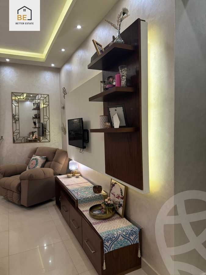 https://aqarmap.com.eg/ar/listing/6206629-for-rent-cairo-new-cairo-compounds-hyde-park-centre-ville-hyde-park