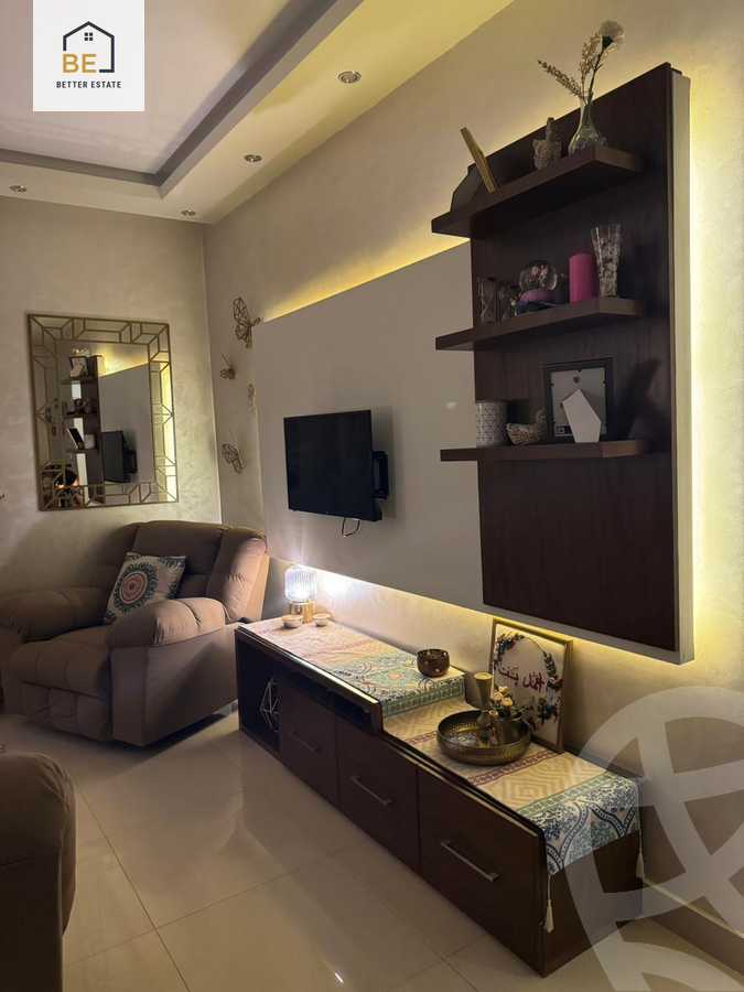 https://aqarmap.com.eg/ar/listing/6206629-for-rent-cairo-new-cairo-compounds-hyde-park-centre-ville-hyde-park