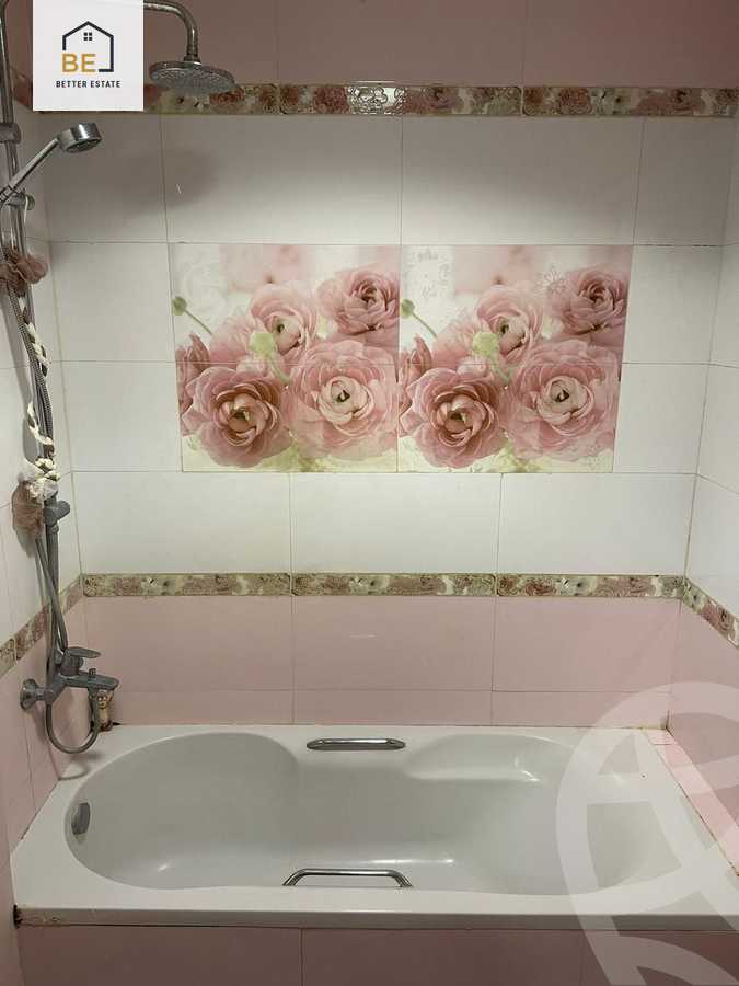 https://aqarmap.com.eg/en/listing/6228982-for-rent-cairo-new-cairo-lrhb-city-phase-5-ibn-al-nafees-st