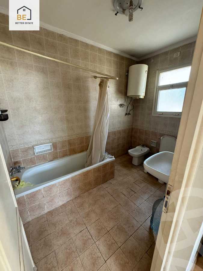 https://aqarmap.com.eg/ar/listing/6277326-for-sale-cairo-new-cairo-lrhb-city-phase-4-mostafa-el-nahaas-st
