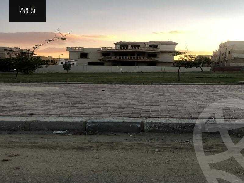 https://aqarmap.com.eg/ar/listing/3854037-for-sale-cairo-el-sheikh-zayed-city-el-hay-el-thaleth-ashaer-shr-12