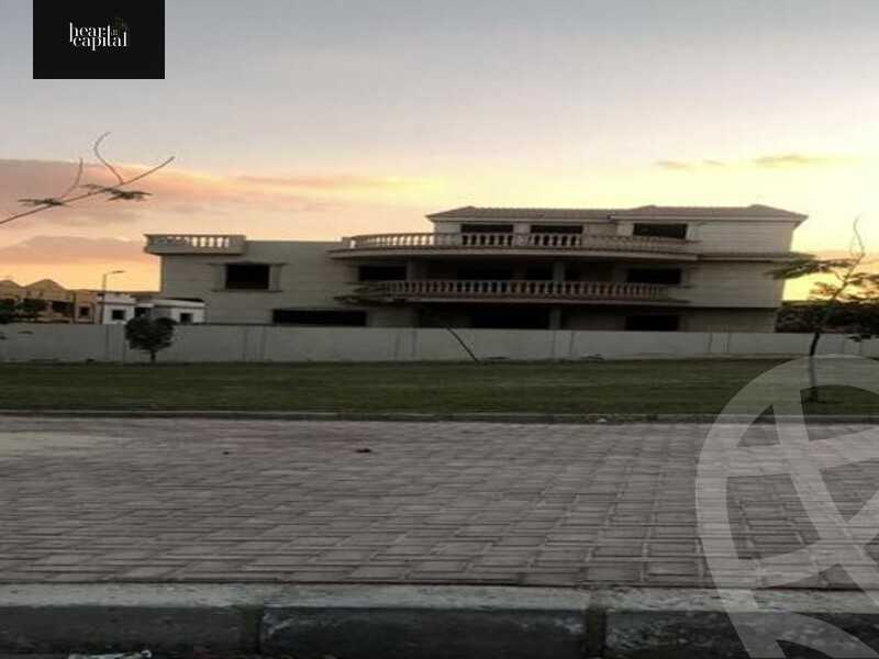 https://aqarmap.com.eg/ar/listing/3854037-for-sale-cairo-el-sheikh-zayed-city-el-hay-el-thaleth-ashaer-shr-12