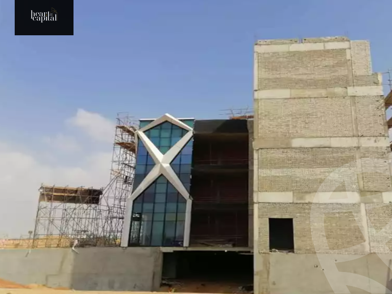 https://aqarmap.com.eg/ar/listing/3889428-for-sale-cairo-new-administrative-capital-r7-mydtwn-fyl-mwl-btr-hwm